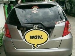 Honda jazz tipe s matic warna silver stone / abu2 abu-tua 2009 mulus 6