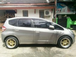 Honda jazz tipe s matic warna silver stone / abu2 abu-tua 2009 mulus 8