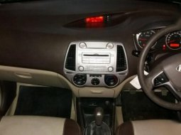 Hyundai i20 2010 manual silver metalik 3