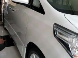 Toyota Alphard Build-Up Jepang 2011 4