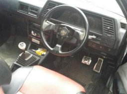 Nissan Genesis Coupe Sport 2 pintu Injeksi 1989 3
