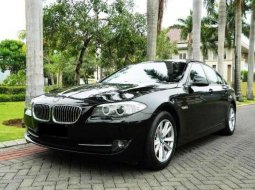 BMW 520i F10 Facelift 2.0 Sedan A/T tahun 2012 Hitam 5