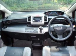 Honda Freed PSD AT AC Digital 2010,Part Of New Generation Family Life 2