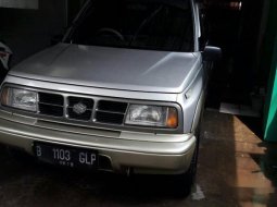 2000 Suzuki Escudo nomade 13