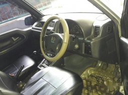 2000 Suzuki Escudo nomade 8