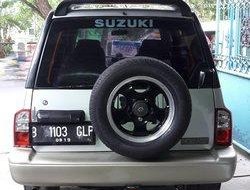 2000 Suzuki Escudo nomade 6