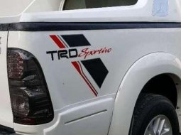 Toyota Hilux Vigo Double Cabin Turbo 4x4 Thn 2010 Putih 3