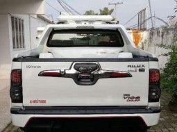 Toyota Hilux Vigo Double Cabin Turbo 4x4 Thn 2010 Putih 4