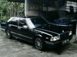 Nissan cedric solar istimewa 2004