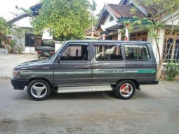 Kijang Super Long KF 50 Tahun 1992 7