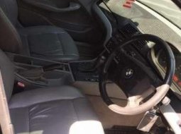 Mobil BMW 318i AE 46 2