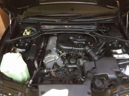 Mobil BMW 318i AE 46 3