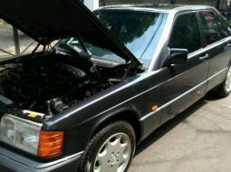 Mercedes Benz W201 190E 2.0 M102 AT 1991/93 Built Up 6