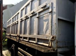 Mitsubishi Fuso 220ps Genjo Tahun 2000 Bak Besi Tangan Pertama 2