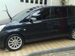 Toyota Isis Platana Luxury Limited Edition 5