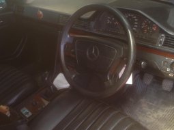 Jual mobil Mercedes-Benz 220E (W124) Tahun 1995 3