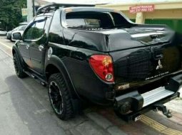 Mitsubishi Strada Triton gls 2.5 DC MT 2013 hitam 4