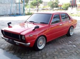 Jual SantaiToyota Corolla KE30 Tahun 78' 6