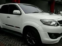 Toyota Fortuner TNT TRD G A/T 2.5 Diesel 2014 7