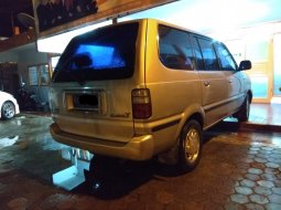 Jual mobil Toyota Kijang LGX 2001 3