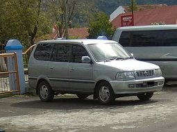 Jual mobil Toyota Kijang LGX 2001 2