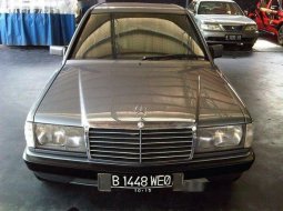 1984 Mercedes-Benz 190E 12