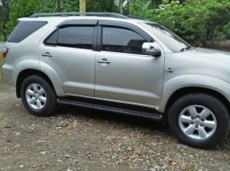 Toyota Fortuner 2.5 Type G Diesel 4