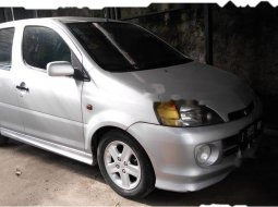 Daihatsu YRV Deluxe 2004 Hatchback 5