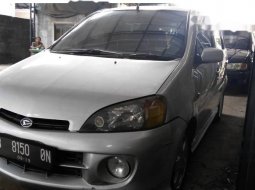 Daihatsu YRV Deluxe 2004 Hatchback 8