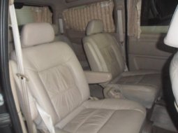 Nissan Serena HWS 2010 Abu-abu Automatic 4