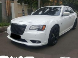 Chrysler 300C SRT8 2013 Sedan 7