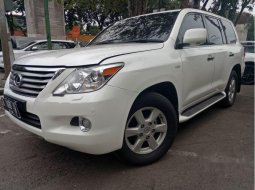 Lexus LX570 V8 5.7 Automatic 2009 SUV 8