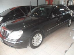 Mercedes-Benz S320 L6 3.2 Automatic Hitam 1