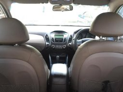 Hyundai Tucson GLS 2011 2.0 A/T Automatic 2