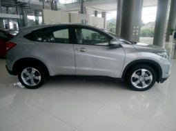 Jual mobil Honda HR-V 2018 2