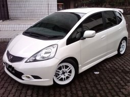 Honda Jazz RS 2011 Putih 5