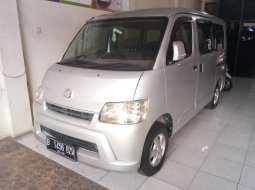 Daihatsu Gran Max D 2012 Van 2