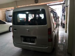 Daihatsu Gran Max D 2012 Van 6