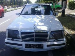 Jual Mercedes 200E 1986 5