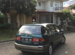 Toyota Ipsum E 1999  6