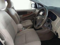 Jual dengan cepat mobil Toyota Innova G 2005 3