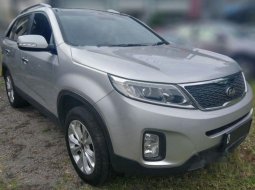 Jual mobil Kia Sorento 2013 Jawa Barat 6