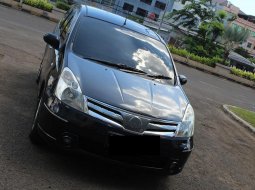 Nissan Livina 1.5 Wagon 2011 1