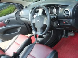 Nissan Livina 1.5 Wagon 2011 4