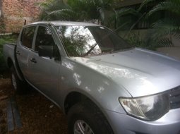 Mitsubishi Strada Triton GLS 2011  1