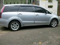 Jual mobil Mitsubishi Grandis 2010 dp 13juta 3