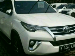 Toyota Fortuner 2.4 Automatic 2016 1