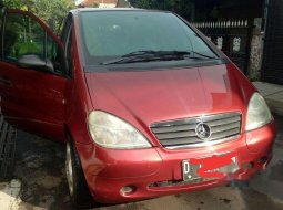 Mercedes-Benz A140 Classic 2001 Hatchback Manual 4