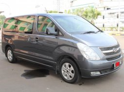 Hyundai H-1 2.5 CRDi 2011 Abu-abu 5