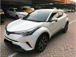 Toyota C-HR 2018 SUV 2